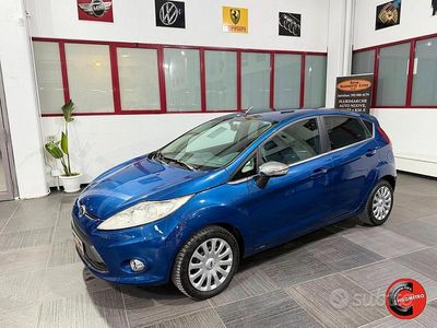 Usata Ford Fiesta Titanium 68 CV (50 kW) 2009 Blu Berlina