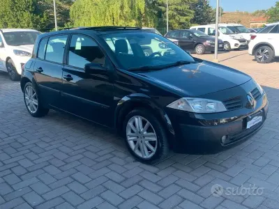 Usata Renault Mégane Dynamique 120 CV (88 kW) 2005 Nero Berlina