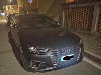 Usata Audi A4 Business Plus 190 CV (139 kW) 2019 Grigio Station wagon