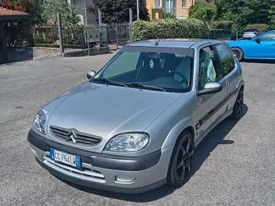 Usata Citroën Saxo 98 CV (72 kW) 2001 Utilitaria