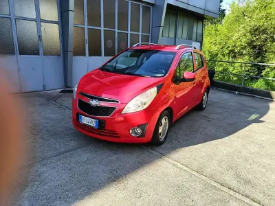 Begagnad Chevrolet Spark LT 82 HK (60 kW) 2010 Röd Halvkombi