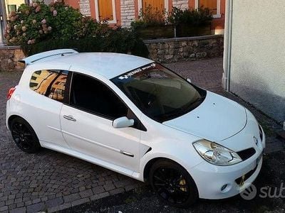 Usata Renault Clio R.S. R.S. 200 CV (147 kW) 2008 Bianco Utilitaria