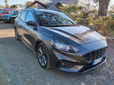 Grigio Usata 2019 Ford Focus ST-Line Station wagon | 12.900 € (Molto cara)