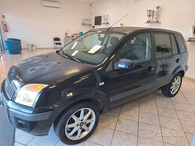 Gebraucht Ford Fusion 68 PS (50 kW) 2008 Grau Kleinwagen