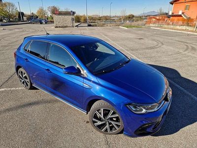 Usata VW Polo R-line 110 CV (80 kW) 2022 Blu/azzurro Berlina