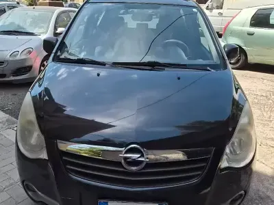 Usata Opel Agila 86 CV (63 kW) 2009 Nero Utilitaria