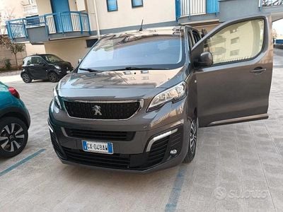 Usata Peugeot Traveller 2016 Grigio Monovolume