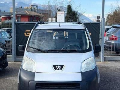 Usata Peugeot TePee Outdoor 68 CV (50 kW) 2010 Argento Station wagon