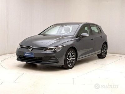 Używany VW Golf VII Life 116 KM (85 kW) 2021 Szary Hatchback
