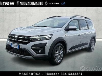 Usata Dacia Jogger Comfort 101 CV (74 kW) 2022 Grigio Monovolume