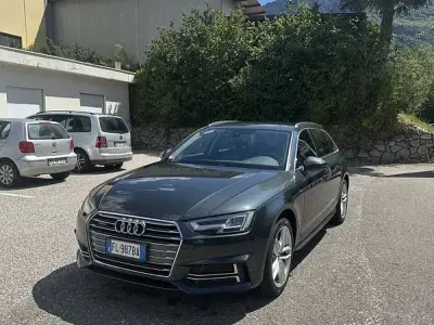 Usata Audi A4 Sport 190 CV (139 kW) 2017 Grigio Station wagon