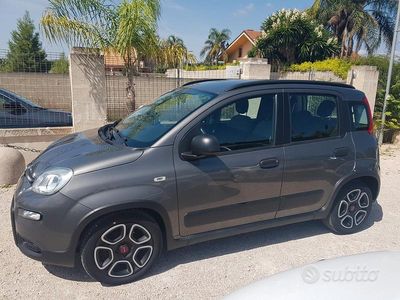 Usata Fiat Panda City Life 70 CV (51 kW) 2022 Grigio Berlina