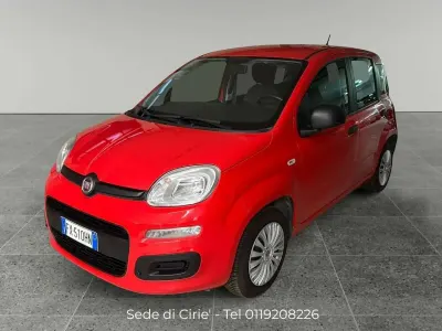 Usata Fiat Panda Lounge 69 CV (50 kW) 2019 Rosso Utilitaria