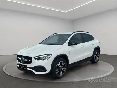 Gebraucht Mercedes GLA200 150 PS (110 kW) 2023 Weiß SUV