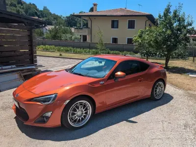 Usata Toyota GT86 GT 200 CV (147 kW) 2012 Arancione Coupé