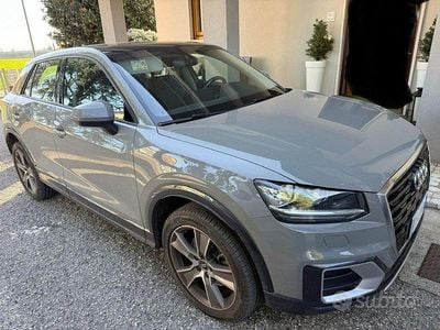 Usata Audi Q2 Design 116 CV (85 kW) 2017 Grigio SUV