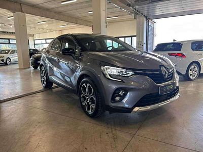 Usata Renault Captur Intens 159 CV (116 kW) 2021 Grigio SUV