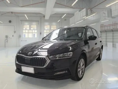 Usata Skoda Octavia Executive 149 CV (109 kW) 2022 Nero Station wagon