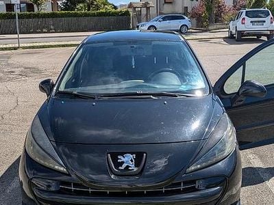 Begagnad Peugeot 207 2007 Svart Sedan