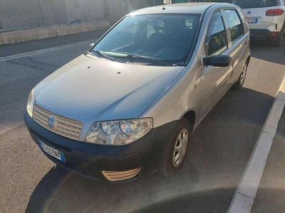 Usata Fiat Punto 60 CV (44 kW) 2004 Grigio Berlina