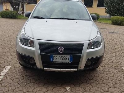 Usata Fiat Sedici 120 CV (88 kW) 2009 Grigio SUV