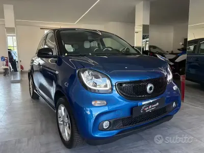 Usata Smart ForFour Prime 71 CV (52 kW) 2015 Bluazzurro Utilitaria