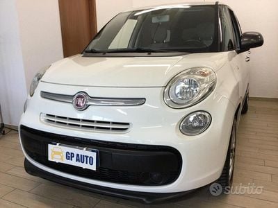 Begagnad Fiat 500L Living 105 HK (77 kW) 2014 Vit Minibuss