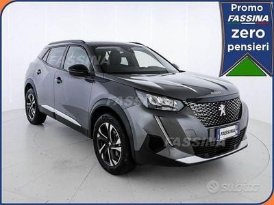 Usata Peugeot 2008 Allure 101 CV (74 kW) 2022 Grigio SUV