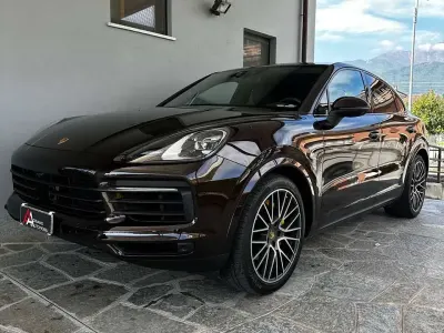 Usata Porsche Cayenne 340 CV (250 kW) 2020 Viola marrone SUV
