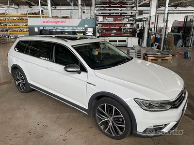 Usata VW Passat Alltrack 190 CV (139 kW) 2018 Bianco Station wagon