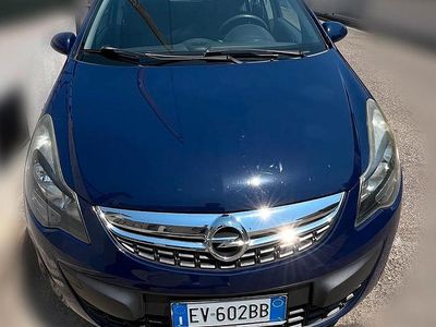 Usata Opel Corsa 65 CV (47 kW) 2014 Blu Berlina