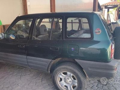 Begagnad Toyota RAV4 128 HK (94 kW) 1999 Grön SUV