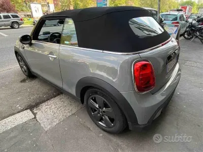 Usata Mini Cooper Cabriolet Classic 136 CV (100 kW) 2022 Grigio Cabrio