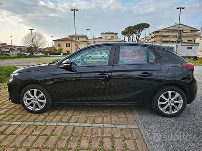 Usata Opel Corsa Edition 102 CV (75 kW) 2021 Nero Utilitaria