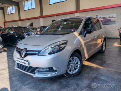 Usata Renault Scénic III LIMITED 110 CV (80 kW) 2014 Grigio Monovolume