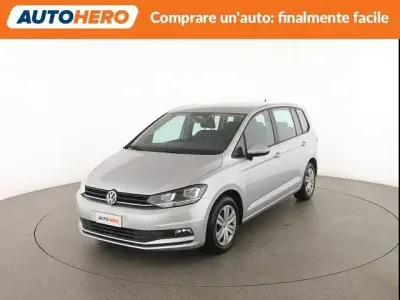 Käytetty VW Touran Trendline 115 HP (84 kW) 2017 Hopea Tila-auto