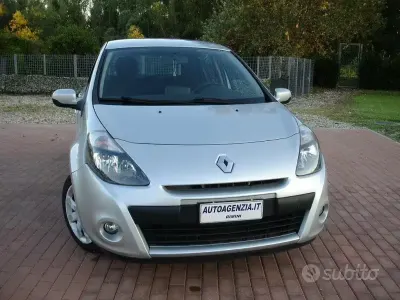 Usata Renault Clio IV Dynamique 75 CV (55 kW) 2012 Grigio Berlina