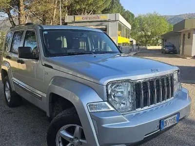Usata Jeep Cherokee 177 CV (130 kW) 2008 SUV