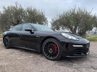 Usata Porsche Panamera 250 CV (183 kW) 2014 Nero Utilitaria