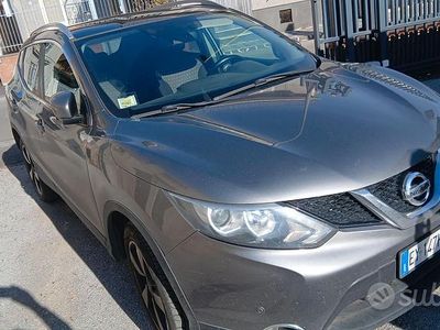 Usata Nissan Qashqai 110 CV (80 kW) 2015 Grigio SUV