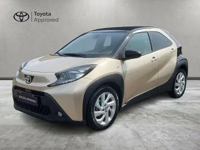 Usata Toyota Aygo X Trend 72 CV (52 kW) 2022 Grigio SUV