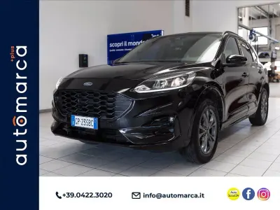 Usata Ford Kuga ST-Line 225 CV (165 kW) 2023 Agate black (metallizzato) SUV