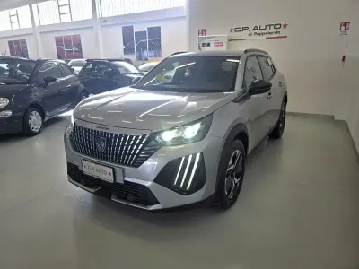 Usata Peugeot 2008 Allure 136 CV (100 kW) 2025 Giallo SUV