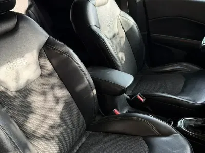 Usata Jeep Compass Limited 140 CV (102 kW) 2018 Grigio SUV