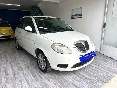 Usata Lancia Ypsilon 60 CV (44 kW) 2010 Bianco Utilitaria