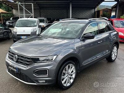 Usata VW T-Roc Advance 150 CV (110 kW) 2018 Grigio SUV