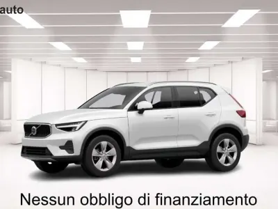 Nuova Volvo XC40 163 CV (119 kW) 2026 Ice white SUV