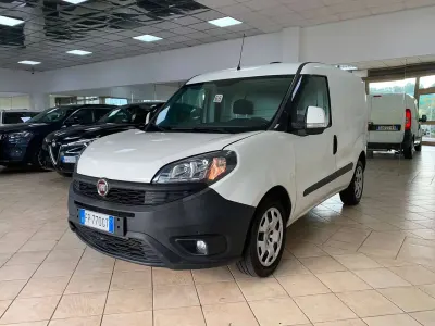 Usata Fiat Doblò 120 CV (88 kW) 2018 Bianco Monovolume