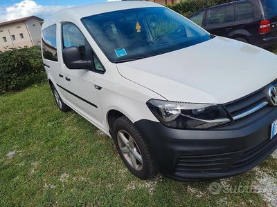 Usata VW Caddy 102 CV (75 kW) 2019 Bianco Monovolume