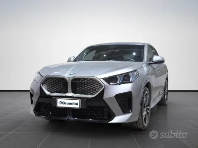 Usata BMW iX2 M Sport 67 kW (92 CV) 2025 Grigio SUV